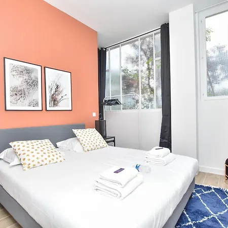 Cmg Boulevard Voltaire / Pere Lachaise * Париж